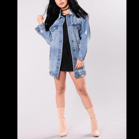 Fashion Nova Miss Stressed Denim Jacket, Medium Wash size XS - Picture 2 of 8